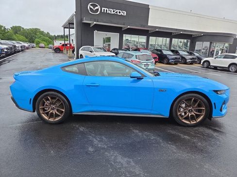 Used 2025 Ford Mustang GT Premium RWD image 6