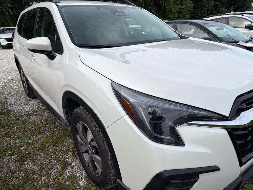 Used 2025 Subaru Ascent Premium AWD/4WD image 9