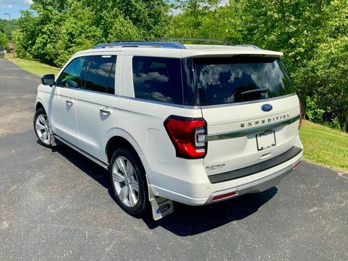 Used 2023 Ford Expedition Platinum AWD/4WD image 13