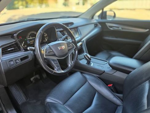 Used 2018 Cadillac XT5 Luxury w/ Driver Awareness Package FWD image 22