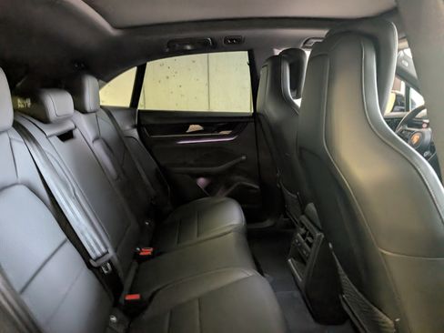 Used 2025 Porsche Macan Electric image 23