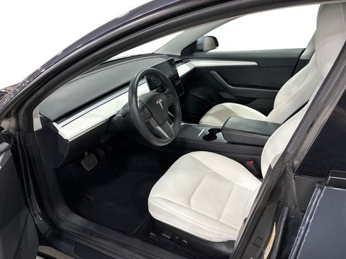 Certified 2022 Tesla Model 3 Long Range AWD/4WD image 9