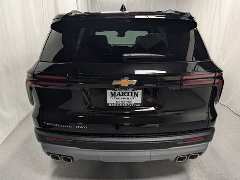 New 2026 Chevrolet Traverse LT w/ Sun and Wheel Package AWD/4WD image 4