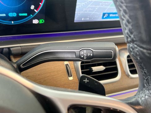 Used 2021 Mercedes-Benz GLS 450 4MATIC image 17