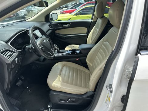 Used 2016 Ford Edge SEL w/ Equipment Group 201A FWD image 3