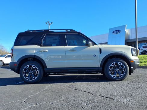 New 2025 Ford Bronco Sport Outer Banks AWD/4WD image 4