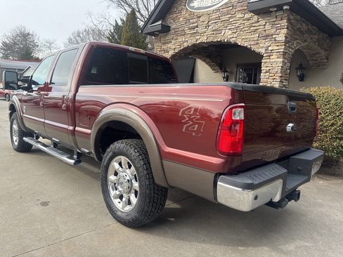 Used 2015 Ford F250 Lariat w/ Lariat Ultimate Package image 3