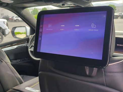 New 2026 Cadillac Escalade ESV Platinum Luxury image 33