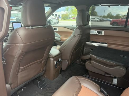 Certified 2023 Ford Explorer King Ranch w/ Technology Package RWD image 29