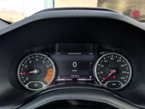 Used 2021 Jeep Renegade Trailhawk w/ Trailer Tow Group AWD/4WD image 17
