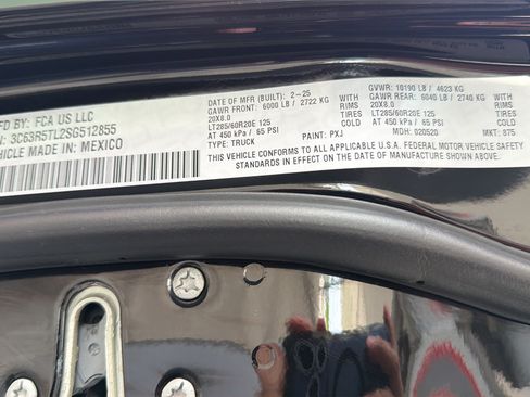 Used 2025 RAM 2500 Limited AWD/4WD image 22