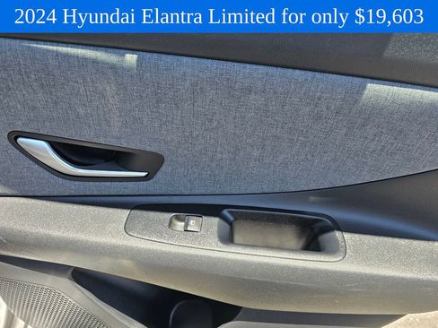 Used 2024 Hyundai Elantra Limited FWD image 12