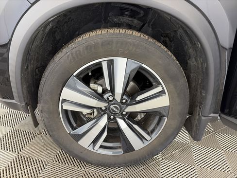 Certified 2023 Nissan Rogue SL image 13