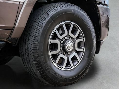 Used 2024 RAM 2500 Limited w/ Safety Group AWD/4WD image 9