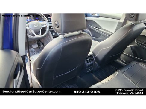 Used 2022 Volkswagen Taos SE image 15
