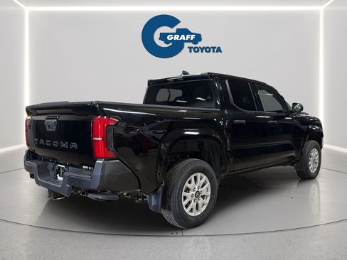 Used 2024 Toyota Tacoma SR AWD/4WD image 8