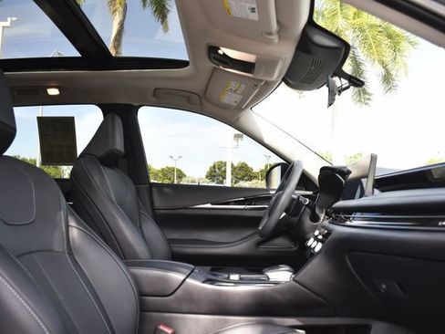 Certified 2024 INFINITI QX60 Pure FWD image 29