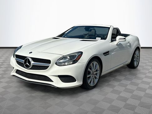 Used 2019 Mercedes-Benz SLC 300 image 3