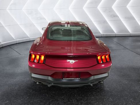 Used 2025 Ford Mustang Coupe image 3