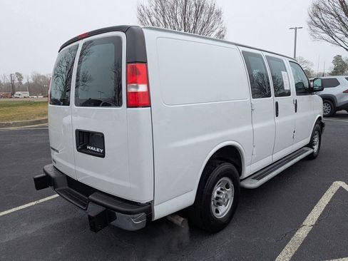 Used 2024 Chevrolet Express 2500 w/ Driver Convenience Package image 8
