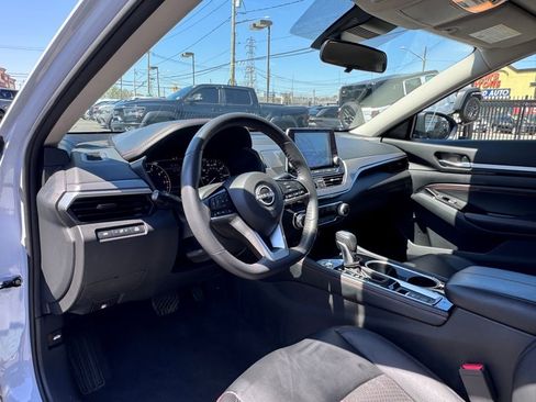 Used 2023 Nissan Altima 2.5 SR image 12