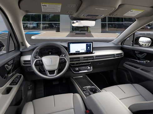 New 2026 Lincoln Corsair Premiere image 9