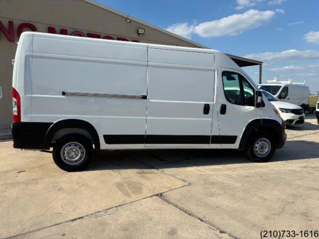 Used 2024 RAM ProMaster 2500 w/ Convenience Group FWD image 8