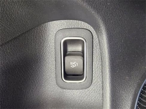 Certified 2025 Mercedes-Benz CLA 250 4MATIC image 38