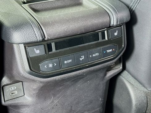 Certified 2025 Toyota Grand Highlander AWD Hybrid image 21