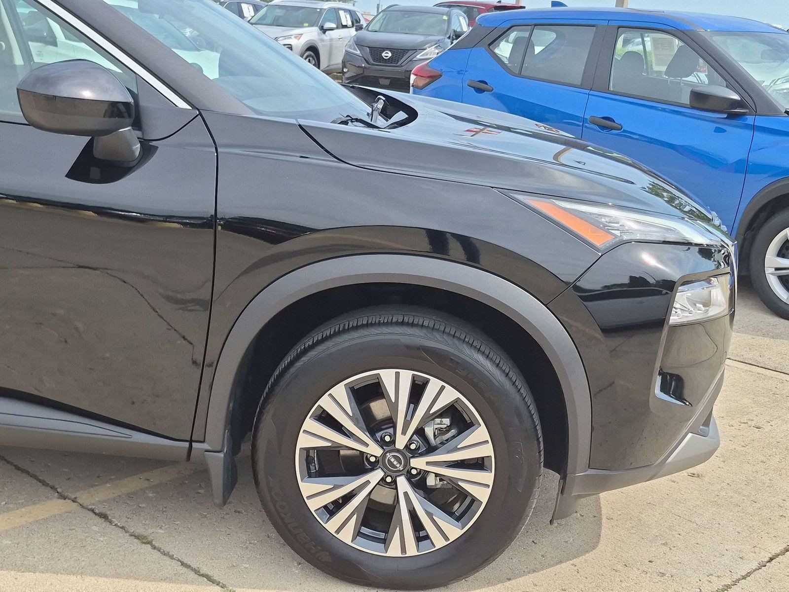 Certified 2023 Nissan Rogue SV w/ SV Premium B Package AWD/4WD image 43