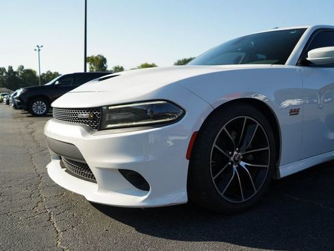 Used 2018 Dodge Charger R/T Scat Pack RWD image 17