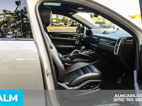 Used 2023 Porsche Cayenne S w/ Premium Package AWD/4WD image 20