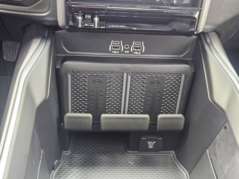 New 2026 RAM 2500 Laramie AWD/4WD image 27