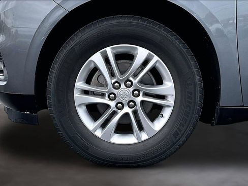 Used 2020 Buick Enclave Essence image 9