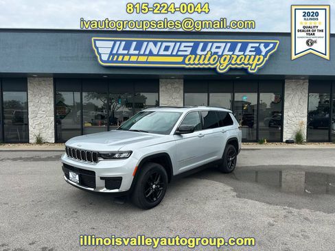 Used 2023 Jeep Grand Cherokee L Laredo w/ Luxury Tech Group I AWD/4WD image 1