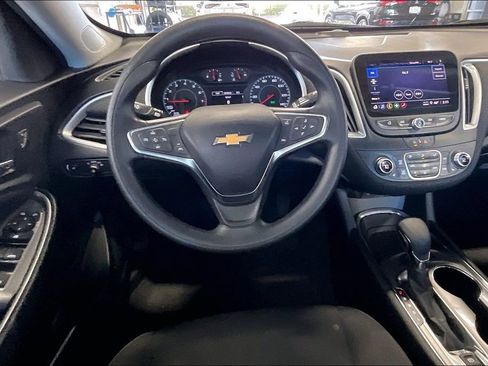 Used 2024 Chevrolet Malibu LT FWD image 5