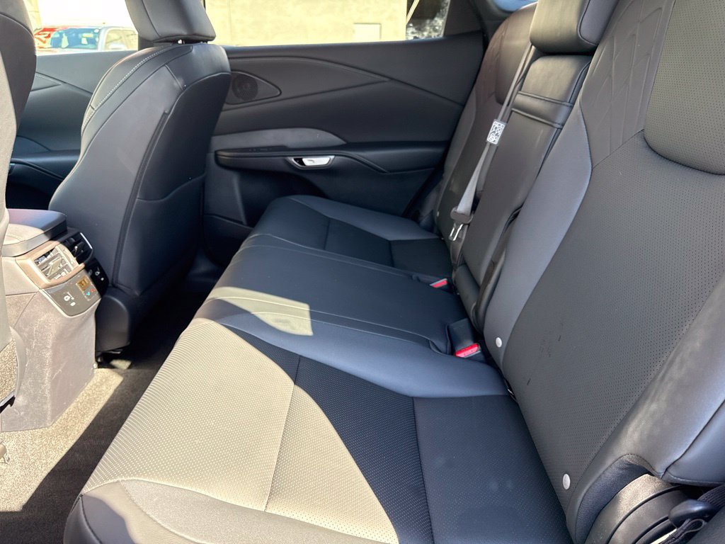 Used 2025 Lexus RX 350 FWD w/ Technology Package image 31