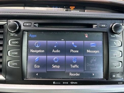 Used 2019 Toyota Highlander XLE FWD image 26