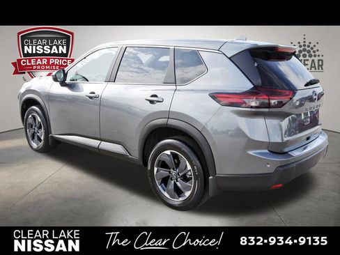 Certified 2025 Nissan Rogue SV FWD image 5