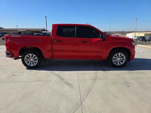 Used 2022 Chevrolet Silverado 1500 Custom w/ LPO, Dark Essentials Package AWD/4WD image 7