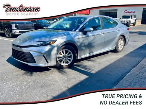 Used 2026 Toyota Camry LE FWD image 1