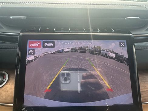 New 2025 Jeep Grand Cherokee Summit image 30