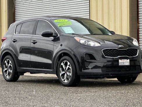 Used 2022 Kia Sportage LX image 8