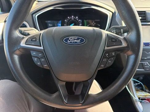 Used 2020 Ford Fusion SE FWD image 14