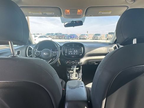Used 2020 Kia Soul LX FWD image 27