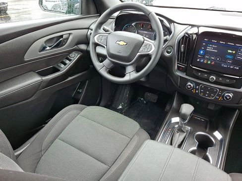 Certified 2023 Chevrolet Traverse LT image 11