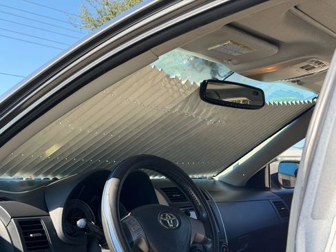 Used 2010 Toyota Corolla S image 19