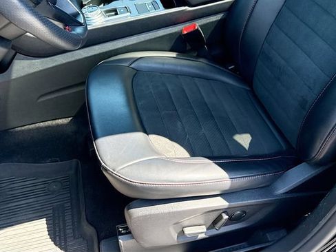 Used 2024 Ford Edge ST-Line AWD/4WD image 19
