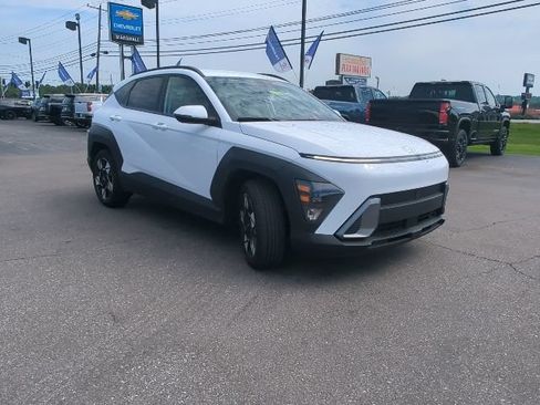 Used 2025 Hyundai Kona SEL FWD image 5