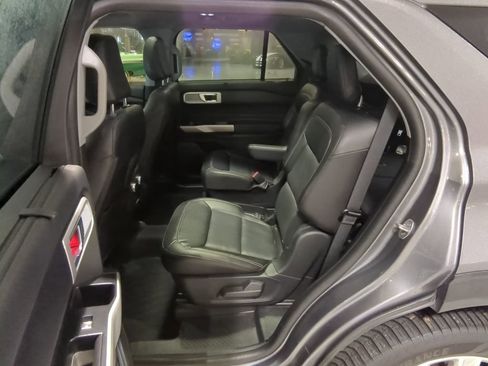 Used 2021 Ford Explorer Limited w/ Hybrid Equipment Group 310A AWD/4WD image 14